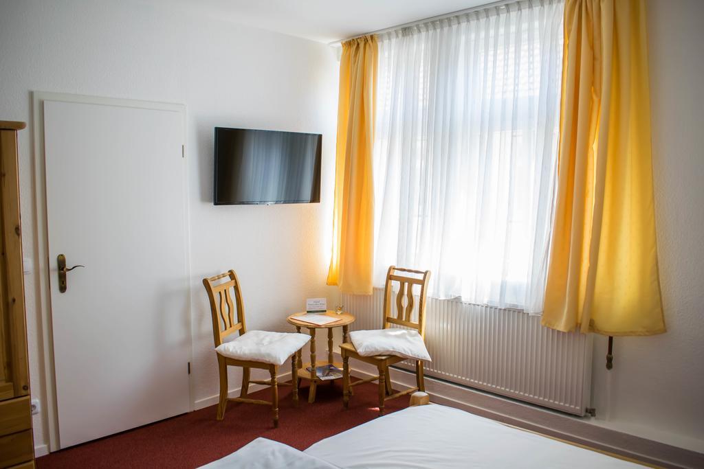 Hotel Deutsches Haus Нортхайм Екстериор снимка