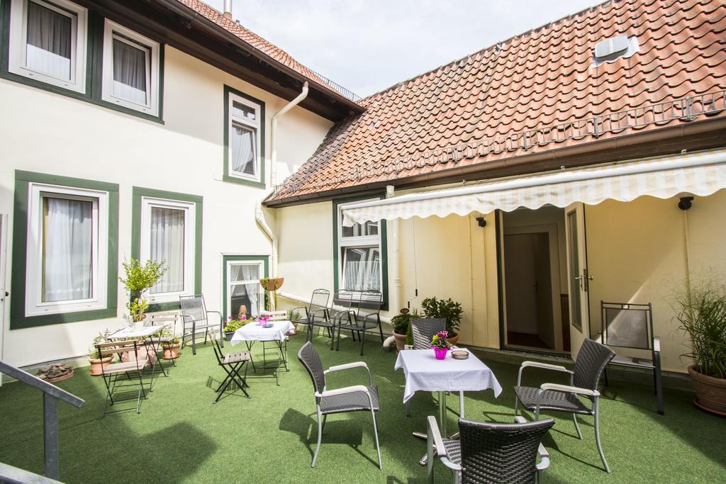 Hotel Deutsches Haus Нортхайм Екстериор снимка